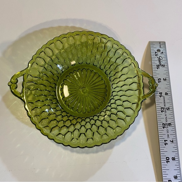 Indiana Glass honeycomb glass relish tray/bowl in avocado green glass GUC MCM - Picture 4 of 5